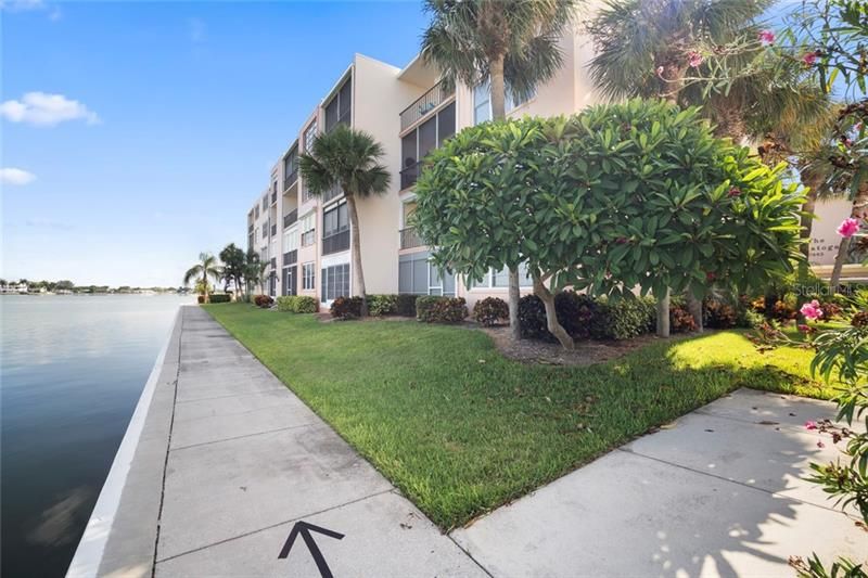 Recently Sold: $249,900 (2 beds, 2 baths, 1170 Square Feet)