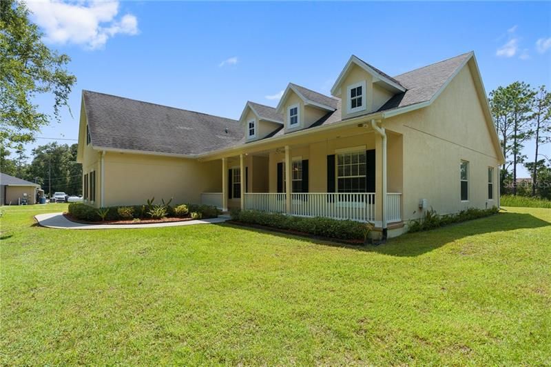 Recently Sold: $425,000 (4 beds, 2 baths, 2251 Square Feet)