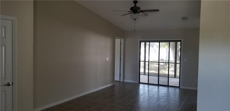Recently Rented: $1,600 (3 beds, 2 baths, 1740 Square Feet)