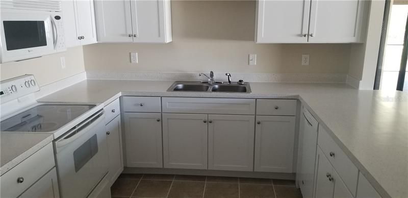 Recently Rented: $1,600 (3 beds, 2 baths, 1740 Square Feet)