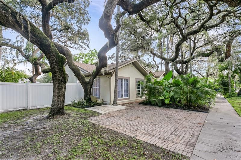 Recently Sold: $399,999 (3 beds, 2 baths, 1788 Square Feet)