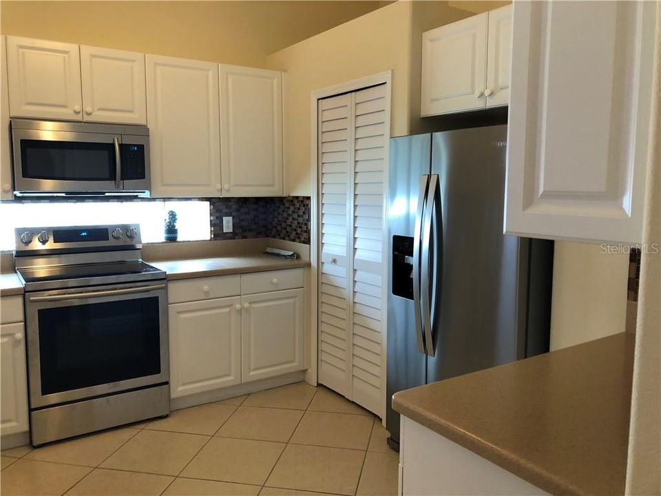 Recently Rented: $2,150 (2 beds, 2 baths, 1822 Square Feet)