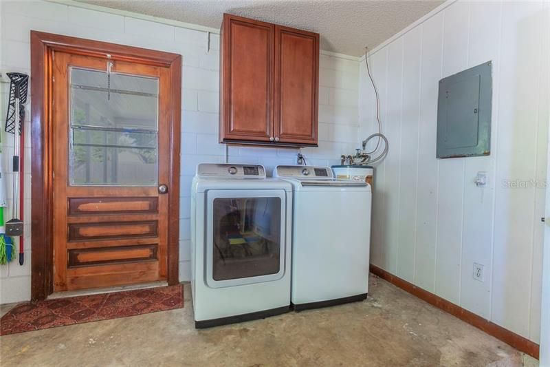 Recently Rented: $1,300 (3 beds, 2 baths, 1170 Square Feet)
