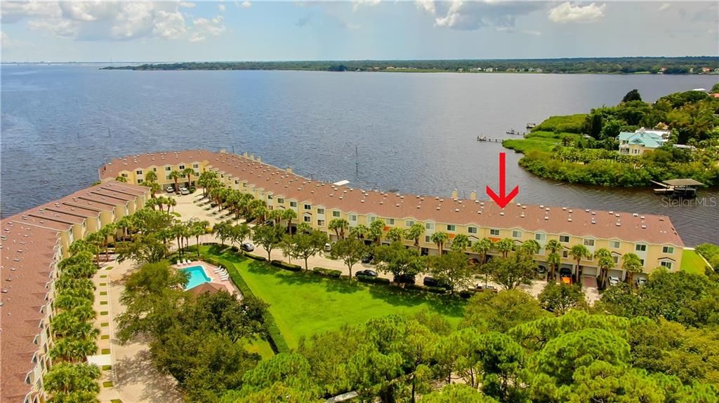 Recently Sold: $409,900 (3 beds, 3 baths, 1834 Square Feet)