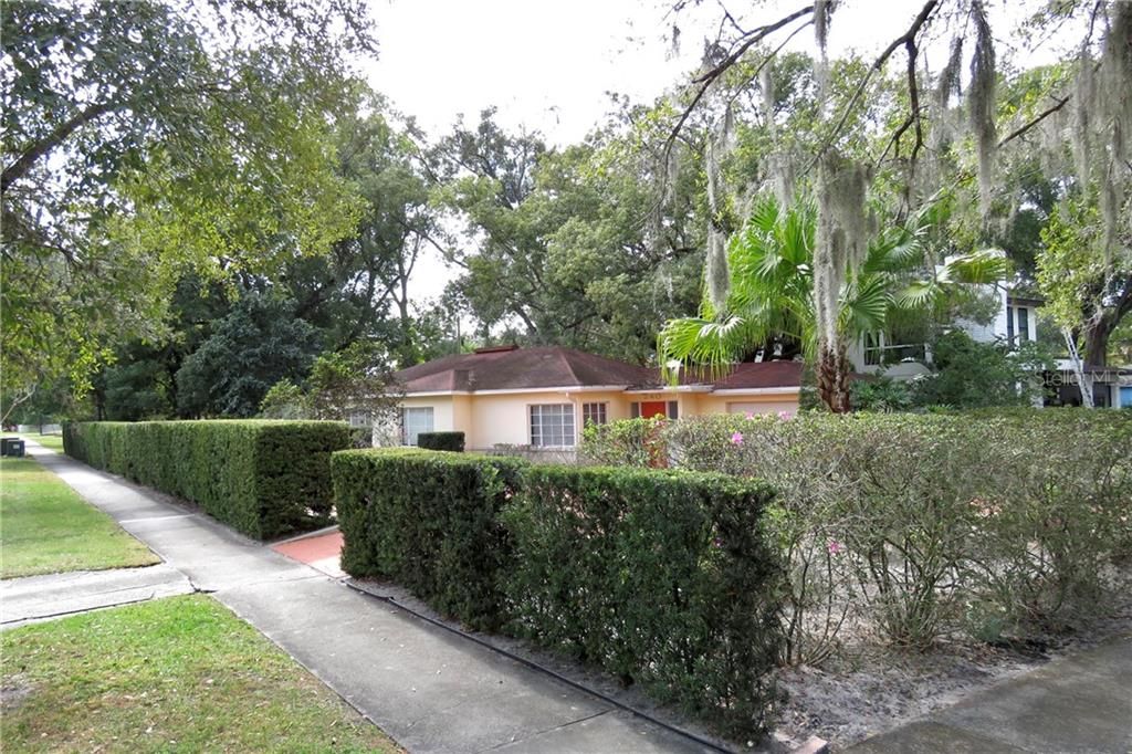 Recently Sold: $400,000 (3 beds, 2 baths, 1558 Square Feet)