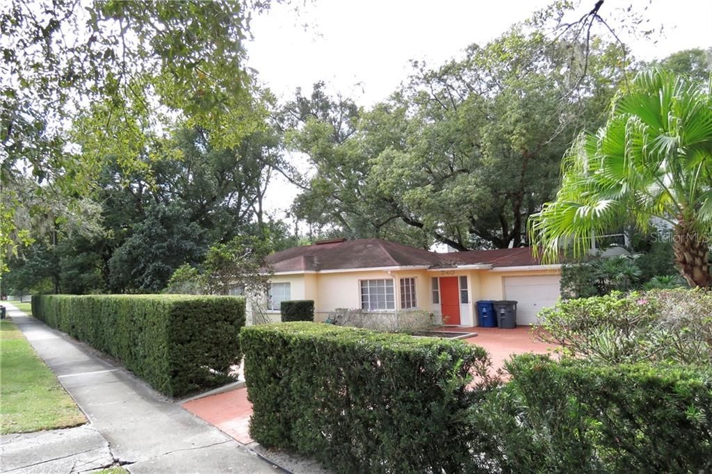 Recently Sold: $400,000 (3 beds, 2 baths, 1558 Square Feet)