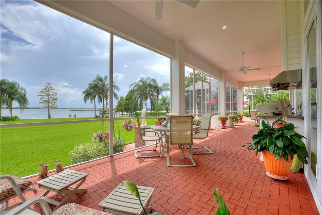 Recently Sold: $1,675,000 (4 beds, 4 baths, 6650 Square Feet)