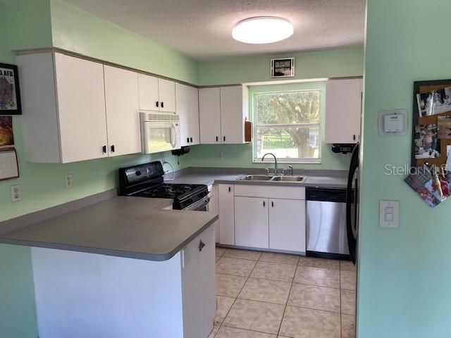 Recently Sold: $325,000 (2 beds, 2 baths, 1185 Square Feet)