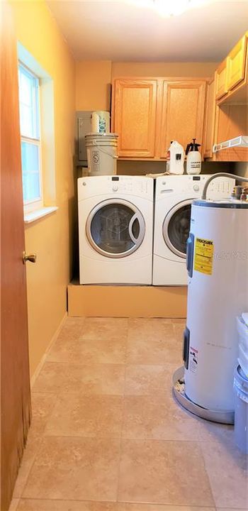 Recently Rented: $950 (3 beds, 1 baths, 1368 Square Feet)