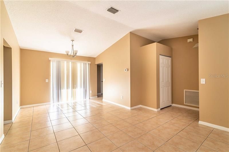 Recently Sold: $269,000 (3 beds, 2 baths, 1451 Square Feet)