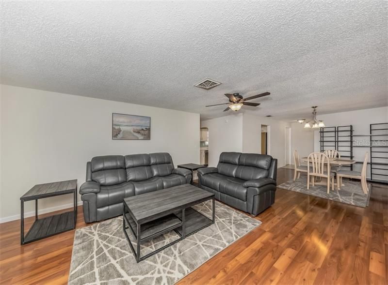 Recently Sold: $139,000 (2 beds, 2 baths, 1186 Square Feet)