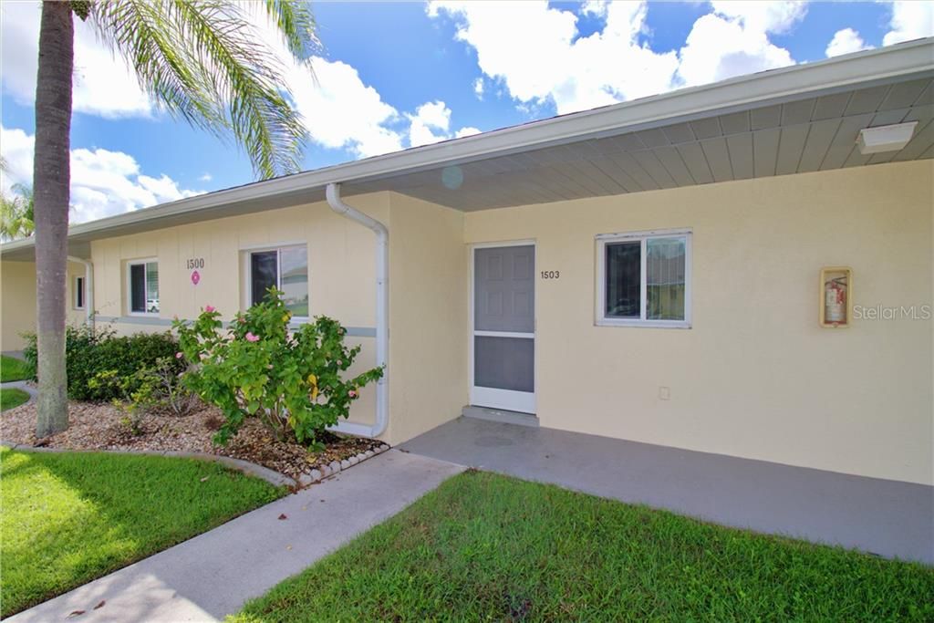 Recently Sold: $99,000 (2 beds, 2 baths, 871 Square Feet)