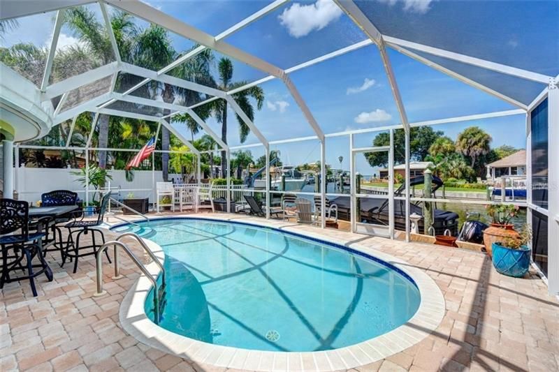 Recently Sold: $875,000 (3 beds, 2 baths, 1898 Square Feet)