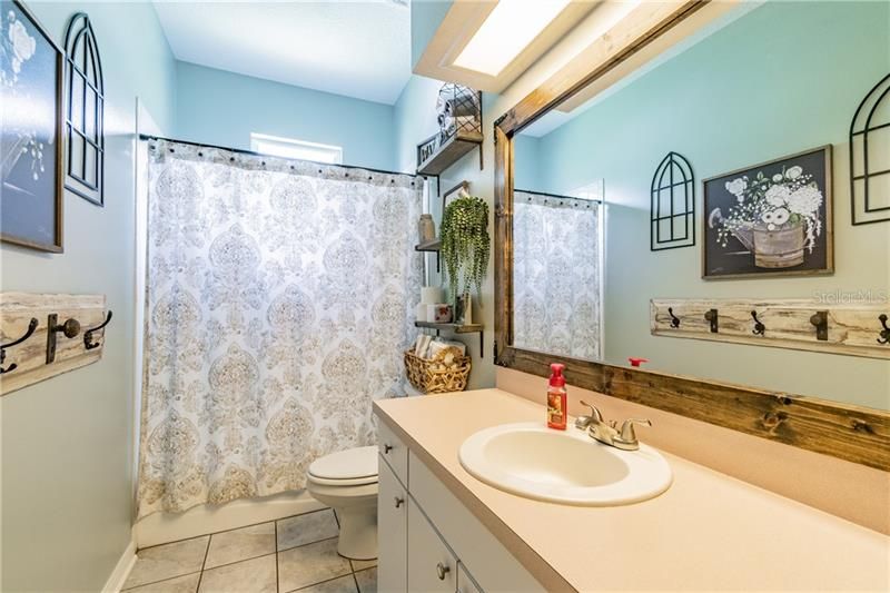 Recently Sold: $285,000 (2 beds, 2 baths, 1540 Square Feet)