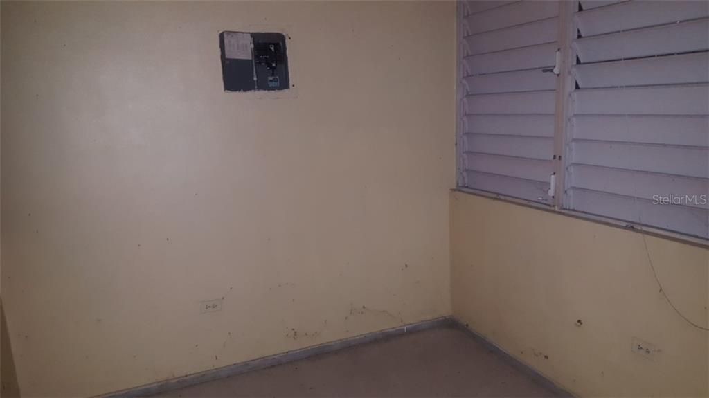 Vendido Recientemente: $64,000 (3 camas, 1 baños, 850 Pies cuadrados)