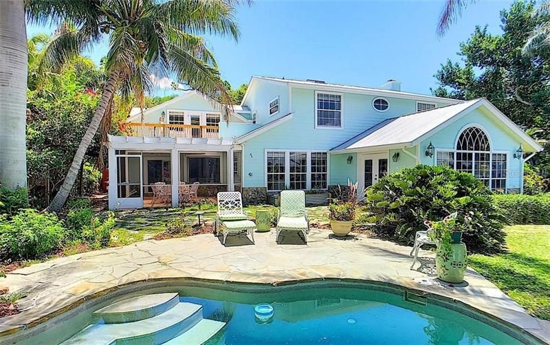 Recently Sold: $1,270,000 (5 beds, 4 baths, 4221 Square Feet)