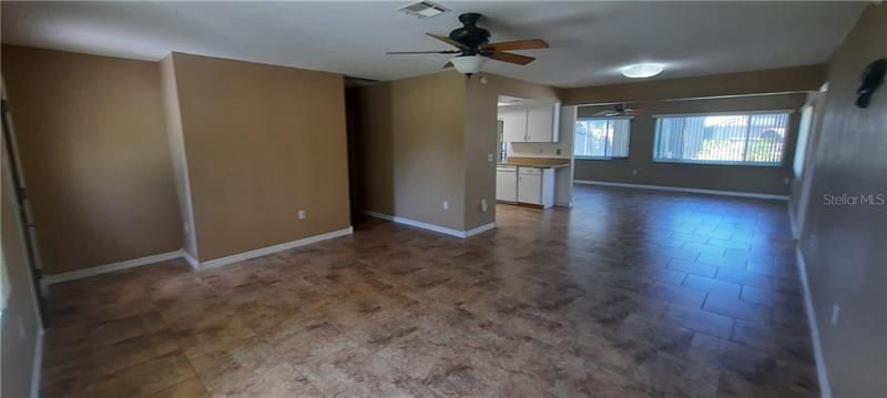 Recently Rented: $2,100 (3 beds, 2 baths, 1586 Square Feet)