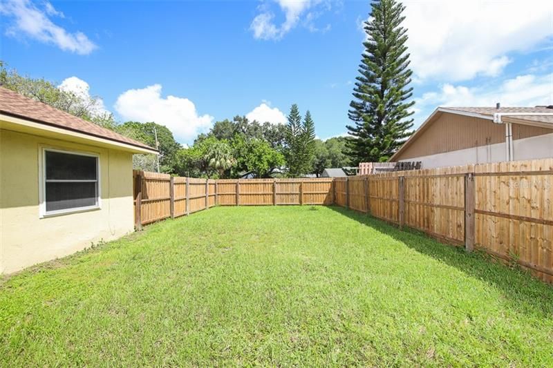 Recently Sold: $209,500 (3 beds, 2 baths, 1092 Square Feet)