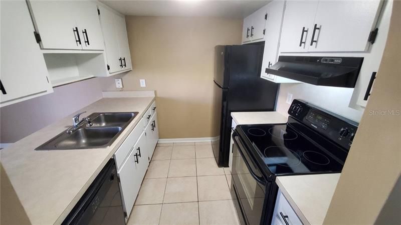 Recently Sold: $83,000 (2 beds, 2 baths, 955 Square Feet)