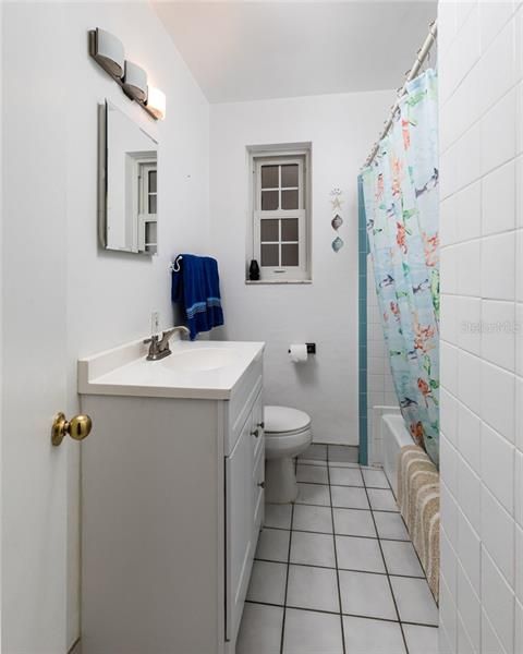 Recently Sold: $450,000 (2 beds, 1 baths, 1235 Square Feet)
