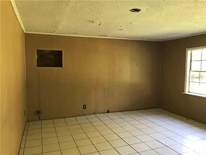 Recently Rented: $500 (2 beds, 1 baths, 1021 Square Feet)
