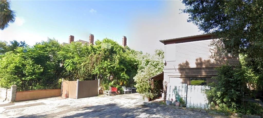 Recently Sold: $380,000 (6 beds, 6 baths, 3523 Square Feet)