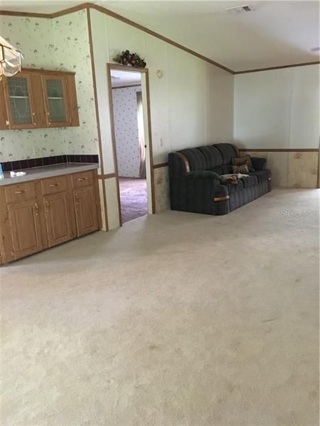 Recently Sold: $145,000 (3 beds, 2 baths, 1295 Square Feet)