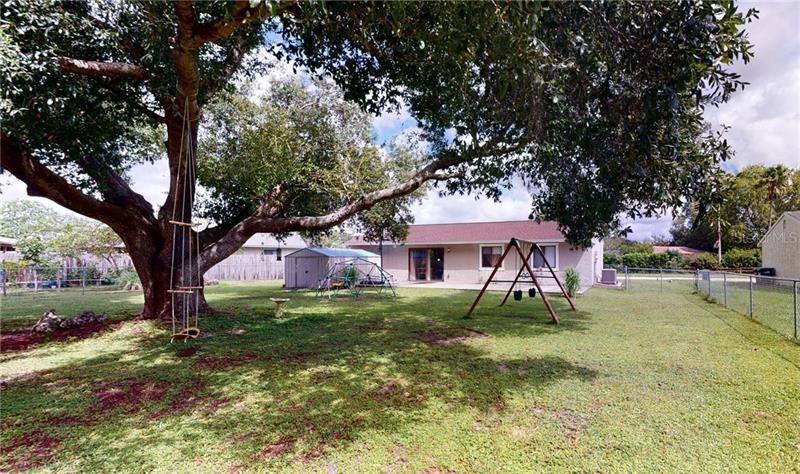 Recently Sold: $164,900 (3 beds, 2 baths, 1188 Square Feet)