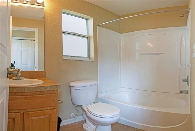 最近租的: $950 (2 贝兹, 2 浴室, 1218 平方英尺)