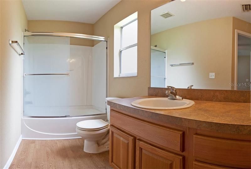 Недавно арендовано: $950 (2 спален, 2 ванн, 1218 Квадратных фут)