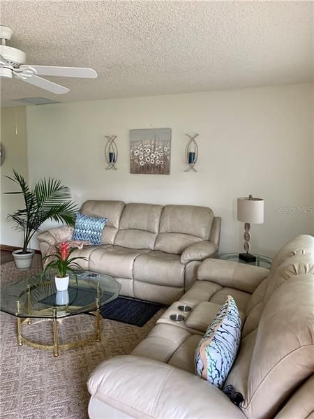 Recently Rented: $900 (2 beds, 2 baths, 1080 Square Feet)