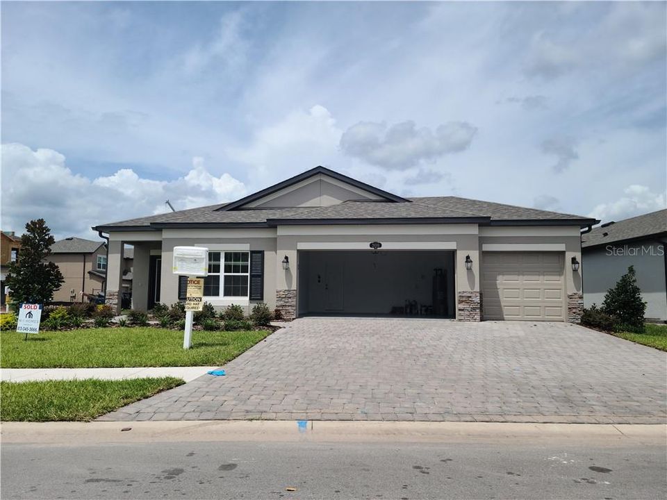 Recently Sold: $357,130 (4 beds, 2 baths, 2109 Square Feet)