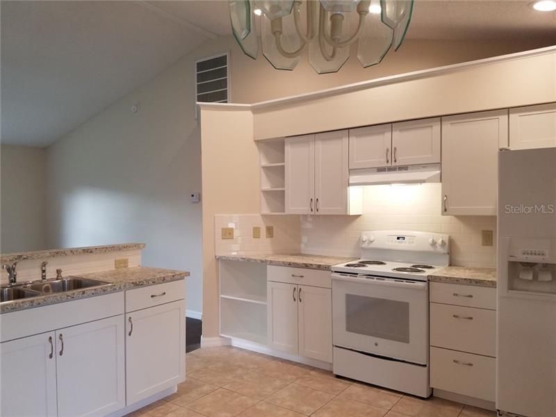 Recently Rented: $1,375 (3 beds, 2 baths, 1383 Square Feet)