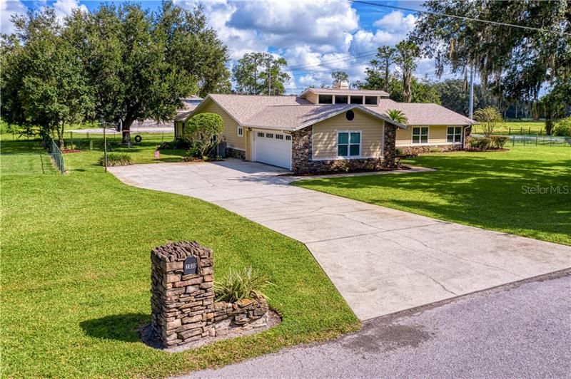 Recently Sold: $475,000 (4 beds, 2 baths, 3238 Square Feet)