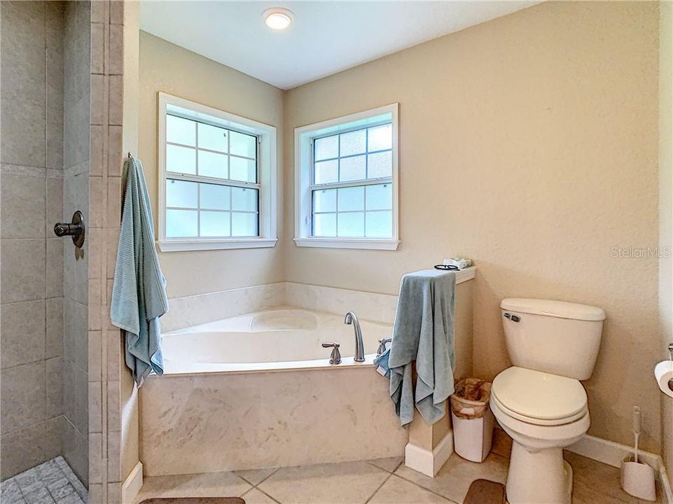 最近售出: $262,500 (3 贝兹, 2 浴室, 1550 平方英尺)