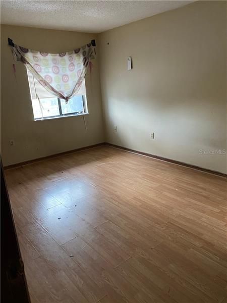 Recently Rented: $800 (2 beds, 2 baths, 900 Square Feet)