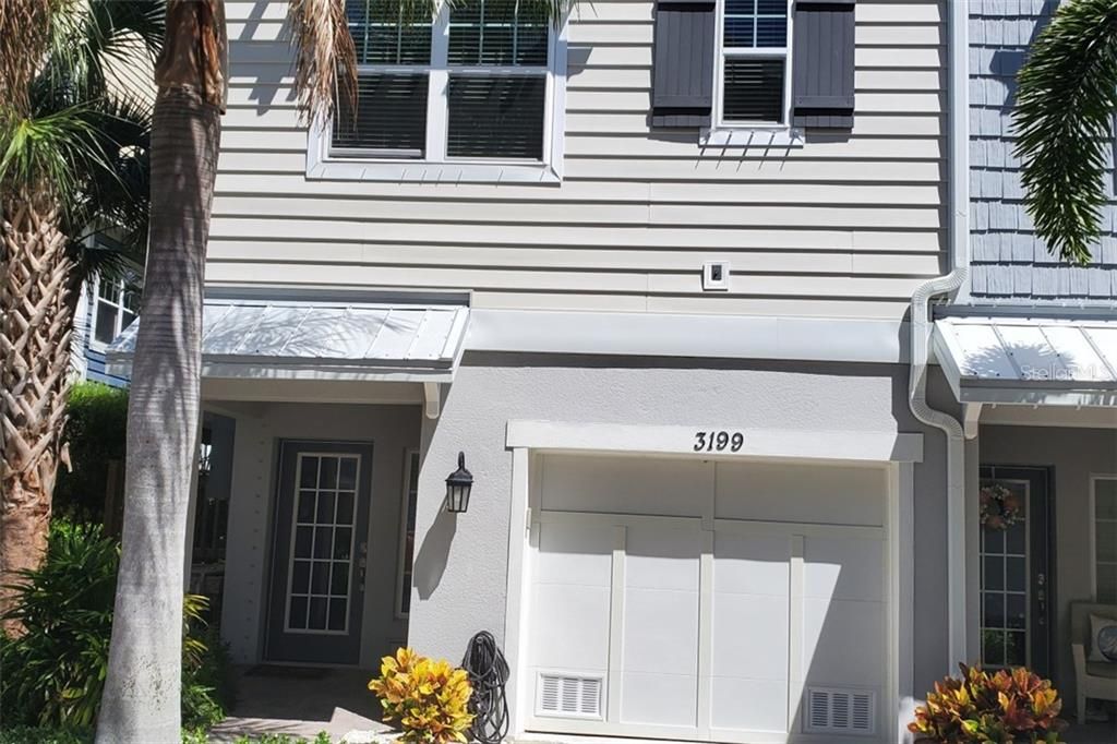 最近租的: $2,500 (3 贝兹, 2 浴室, 1983 平方英尺)