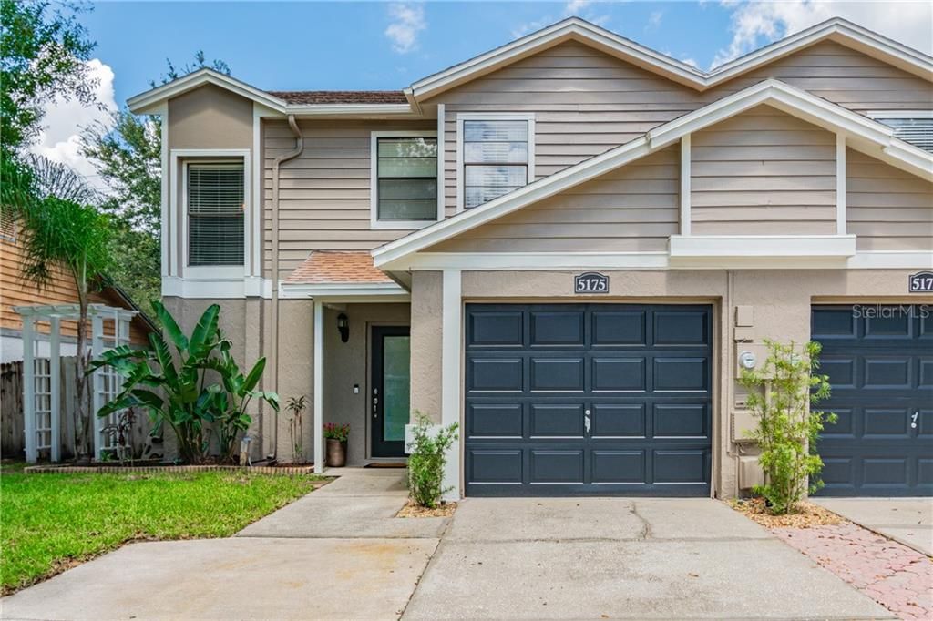 Recently Sold: $220,000 (3 beds, 2 baths, 1440 Square Feet)