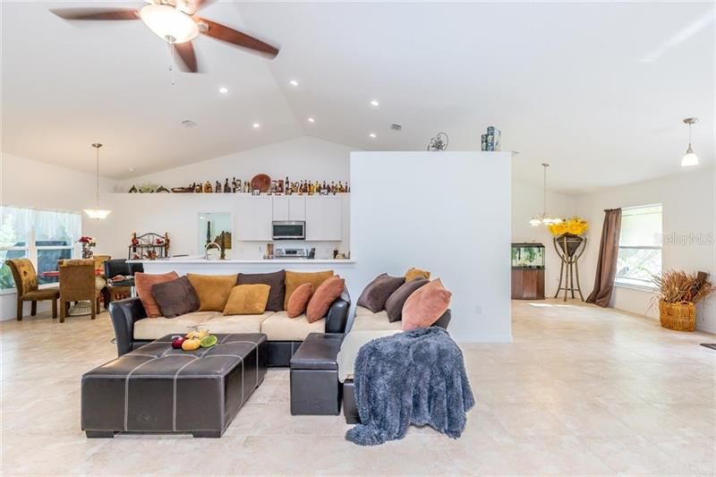 Recently Sold: $450,000 (4 beds, 2 baths, 2126 Square Feet)