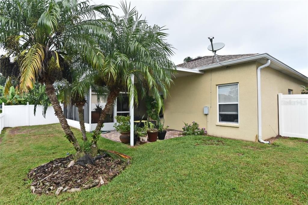 Recently Sold: $284,900 (4 beds, 2 baths, 1955 Square Feet)