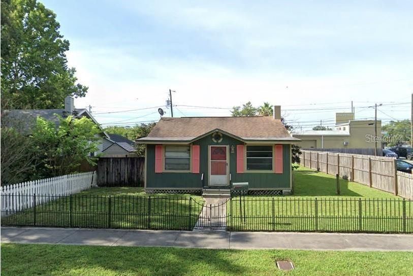 Recently Sold: $110,000 (2 beds, 1 baths, 696 Square Feet)