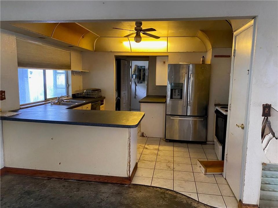 Vendido Recientemente: $79,900 (3 camas, 2 baños, 1367 Pies cuadrados)