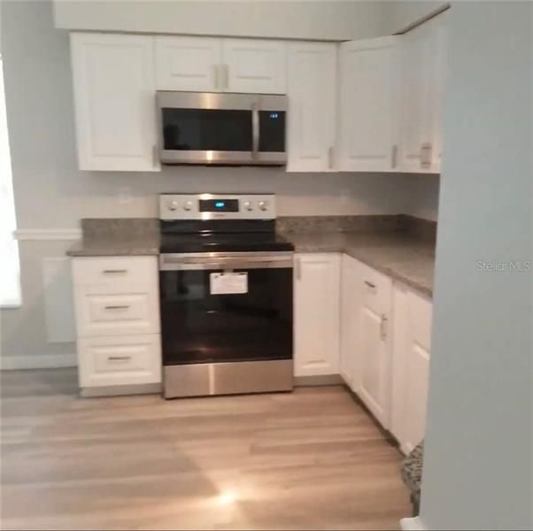Recently Sold: $170,000 (2 beds, 2 baths, 1191 Square Feet)