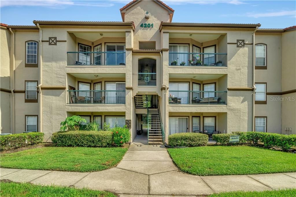 Recently Sold: $110,900 (1 beds, 1 baths, 792 Square Feet)