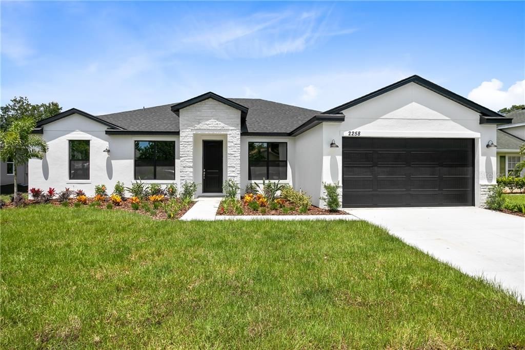 Recently Sold: $358,700 (4 beds, 2 baths, 2304 Square Feet)