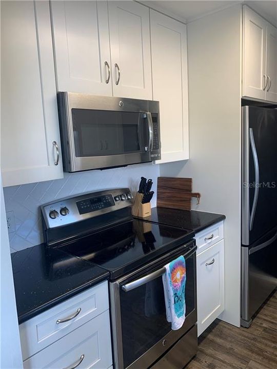 Recently Rented: $4,500 (2 beds, 2 baths, 1278 Square Feet)