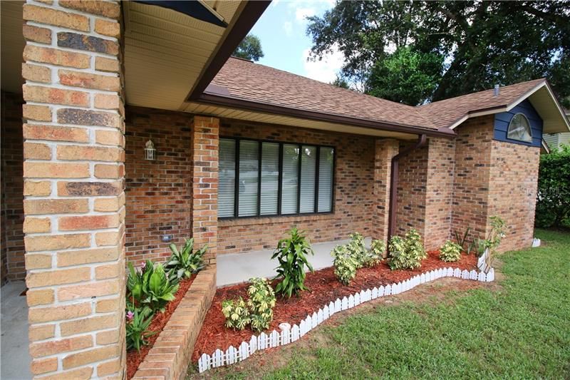 Vendido Recientemente: $329,900 (4 camas, 2 baños, 2041 Pies cuadrados)