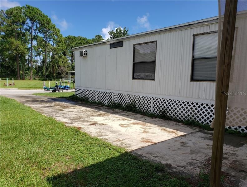 Recently Sold: $69,000 (2 beds, 2 baths, 924 Square Feet)