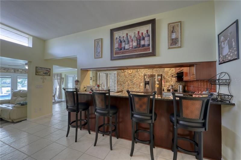 Recently Sold: $840,000 (2 beds, 2 baths, 2533 Square Feet)