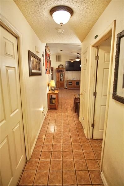 Recently Sold: $220,000 (2 beds, 1 baths, 1244 Square Feet)
